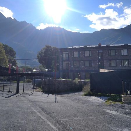 Hotel Aia Kazbegi Exterior foto