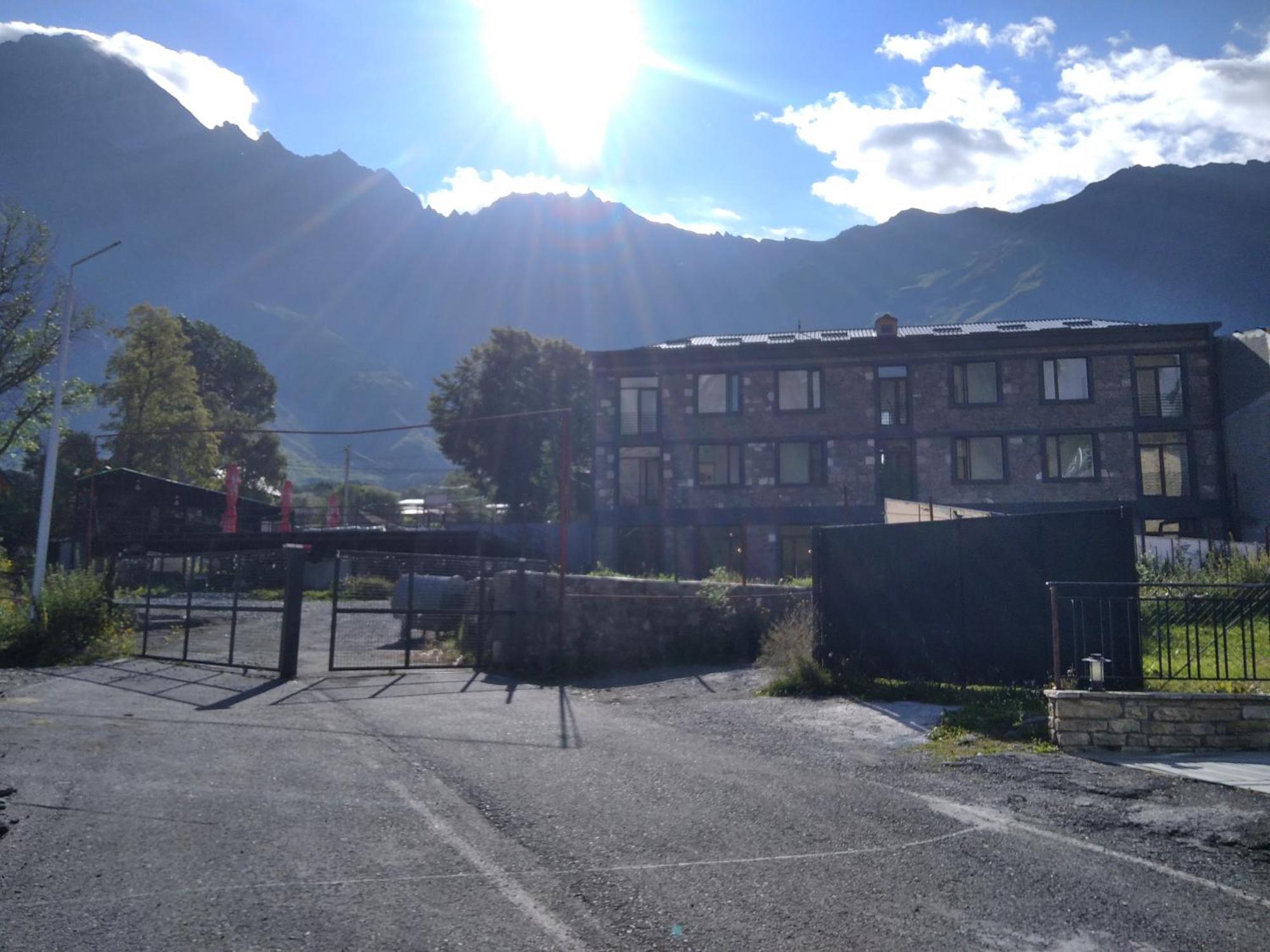 Hotel Aia Kazbegi Exterior foto